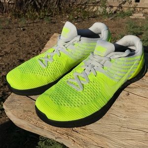 NIKE Metcon Flyknit Volt